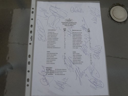 RARE BRADFORD CITY AUTOGRAPHED TEAM SHEET 2013 V CHESTERFIELD - NAHKI WELLS ETC - Picture 2 of 3