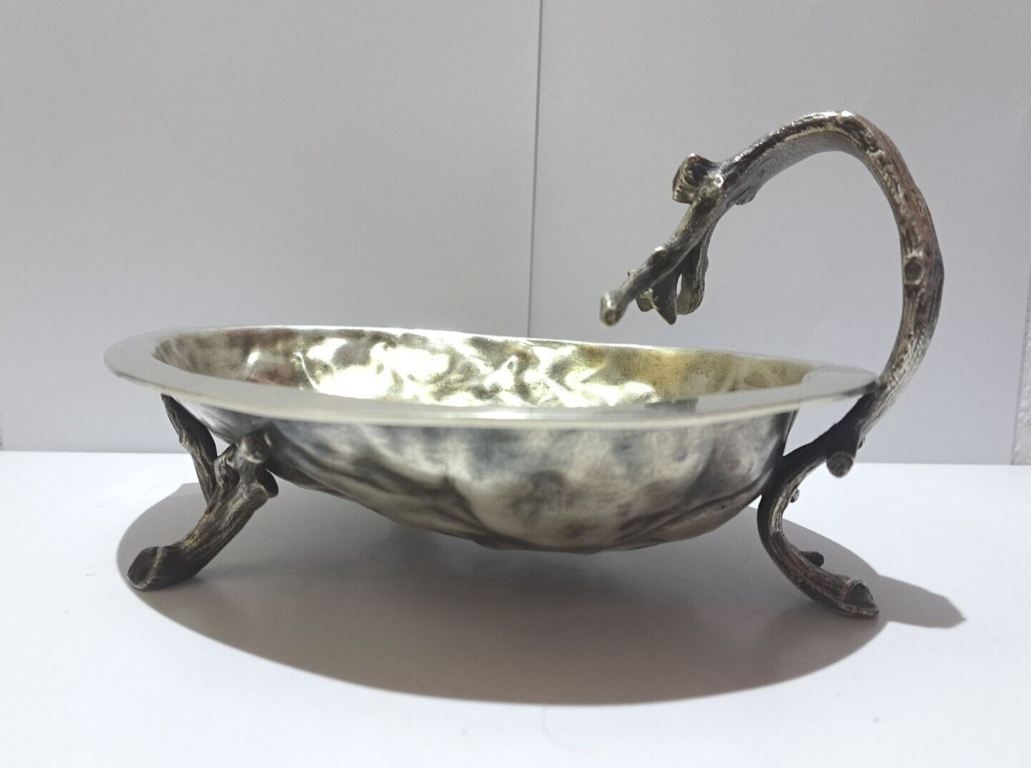 GORGEOUS BERNDORF ART NOUVEAU WALNUT NUT BOWL SILVER PLATED TRIPOD AUSTRIA