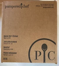 New Pampered Chef Quick Stir Pitcher 2278 Clear Plastic 2 Quart Plunger Mixes
