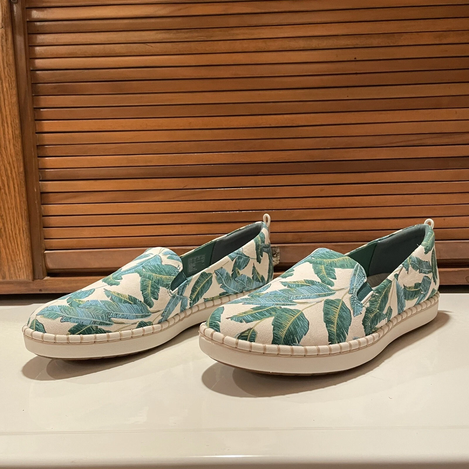 Scarpe slip on Clarks Cloudsteppers donna tela passo palmo verde giada luminose nuove senza scatola
