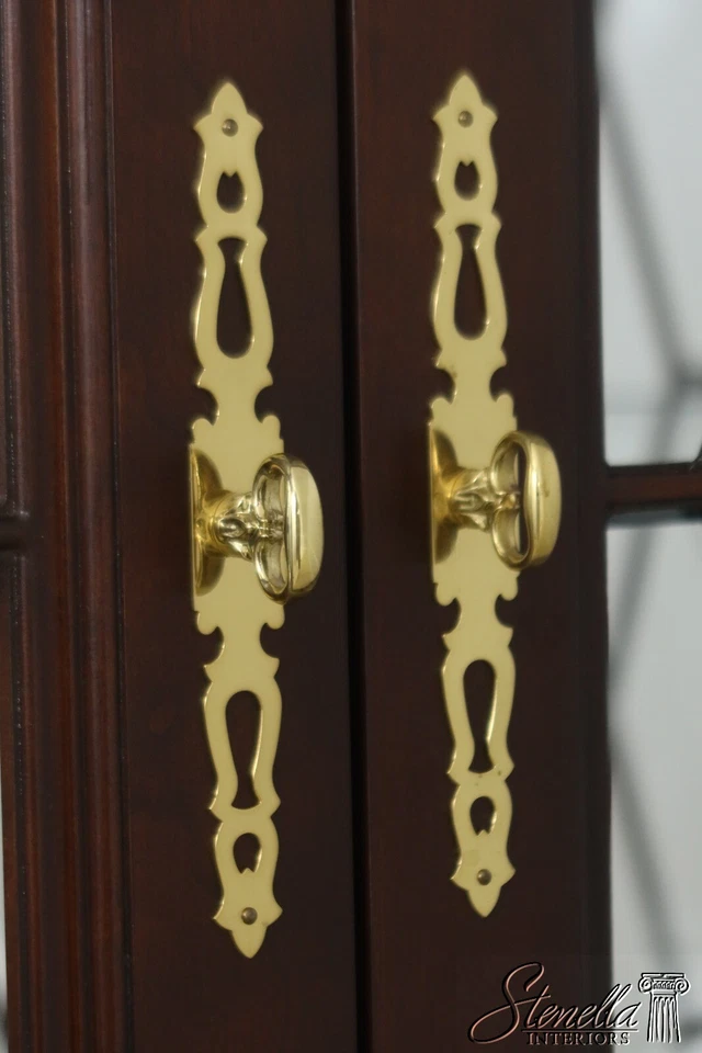 55501EC: Gabinete de China HARDEN 4 puertas con frente roto de cerezo macizo Foto 4 de 4