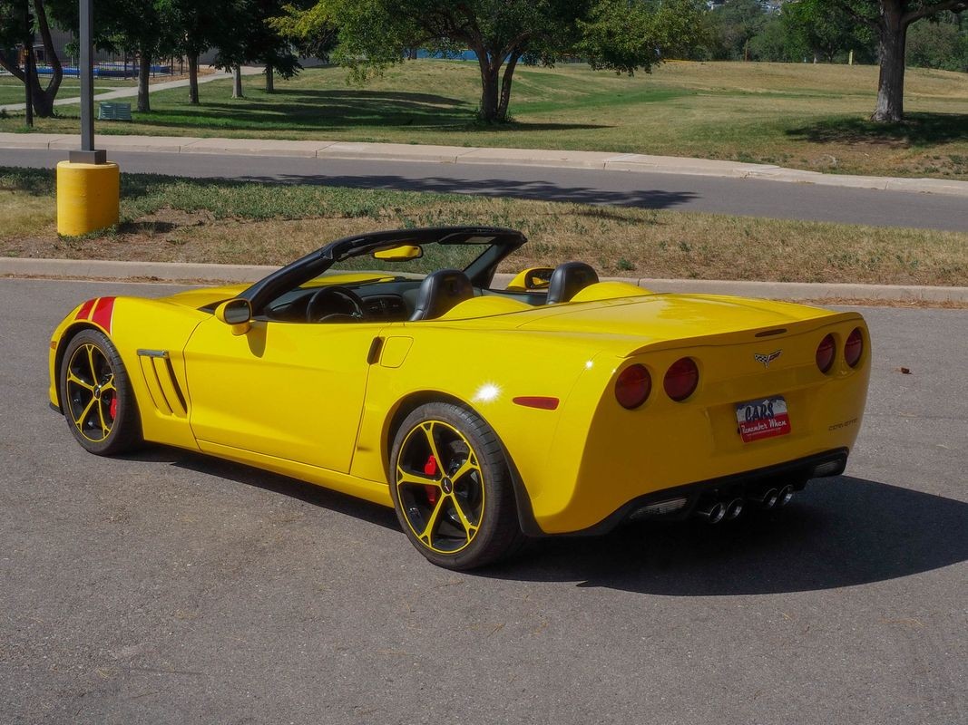 2010 Yellow Chevrolet Corvette   | C6 Corvette Photo 2