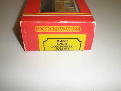 Hornby R.4062 L.N.E.R. Composite Coach