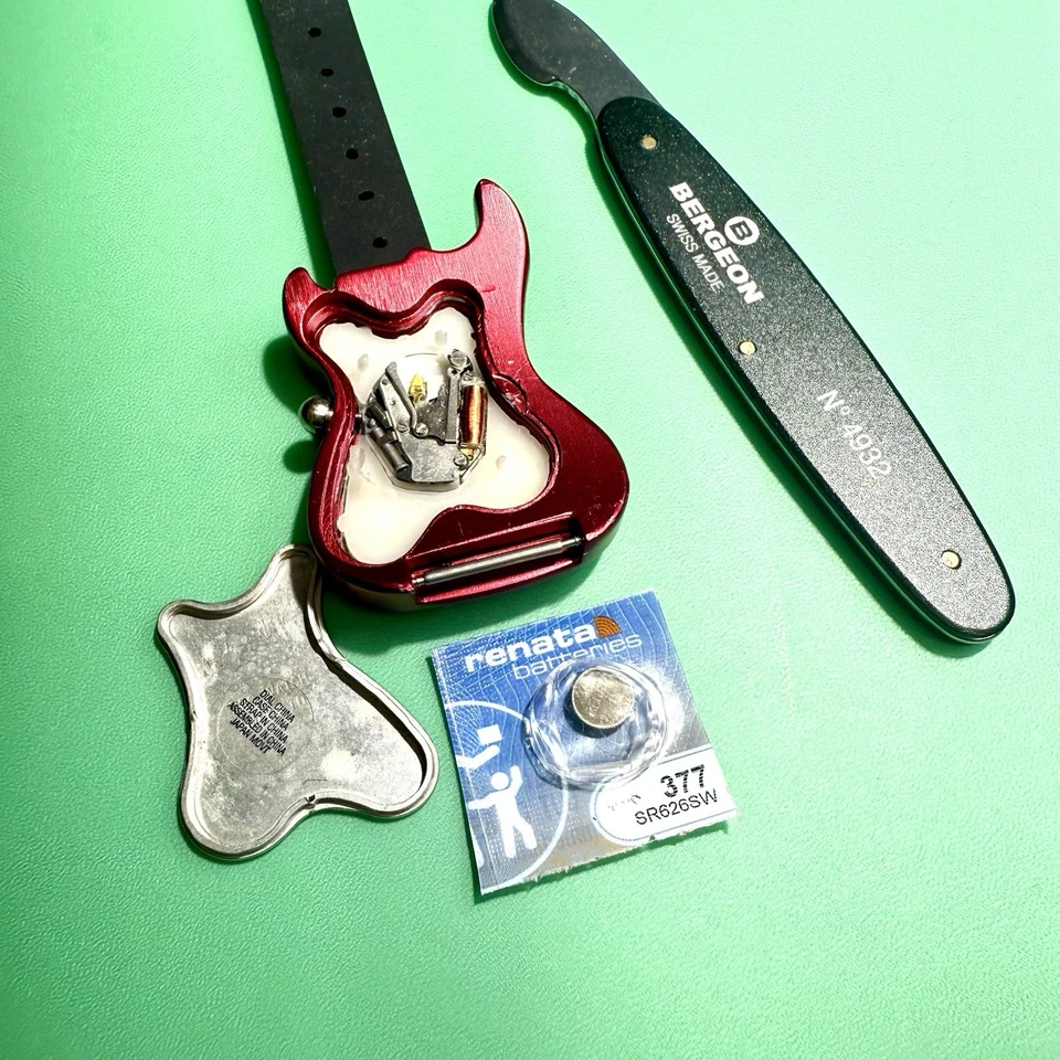 Kool Rock & Roll Guitar Watch Red With Case KT-88 And NEW RENATA BATTERY READ - Image 3 of 4