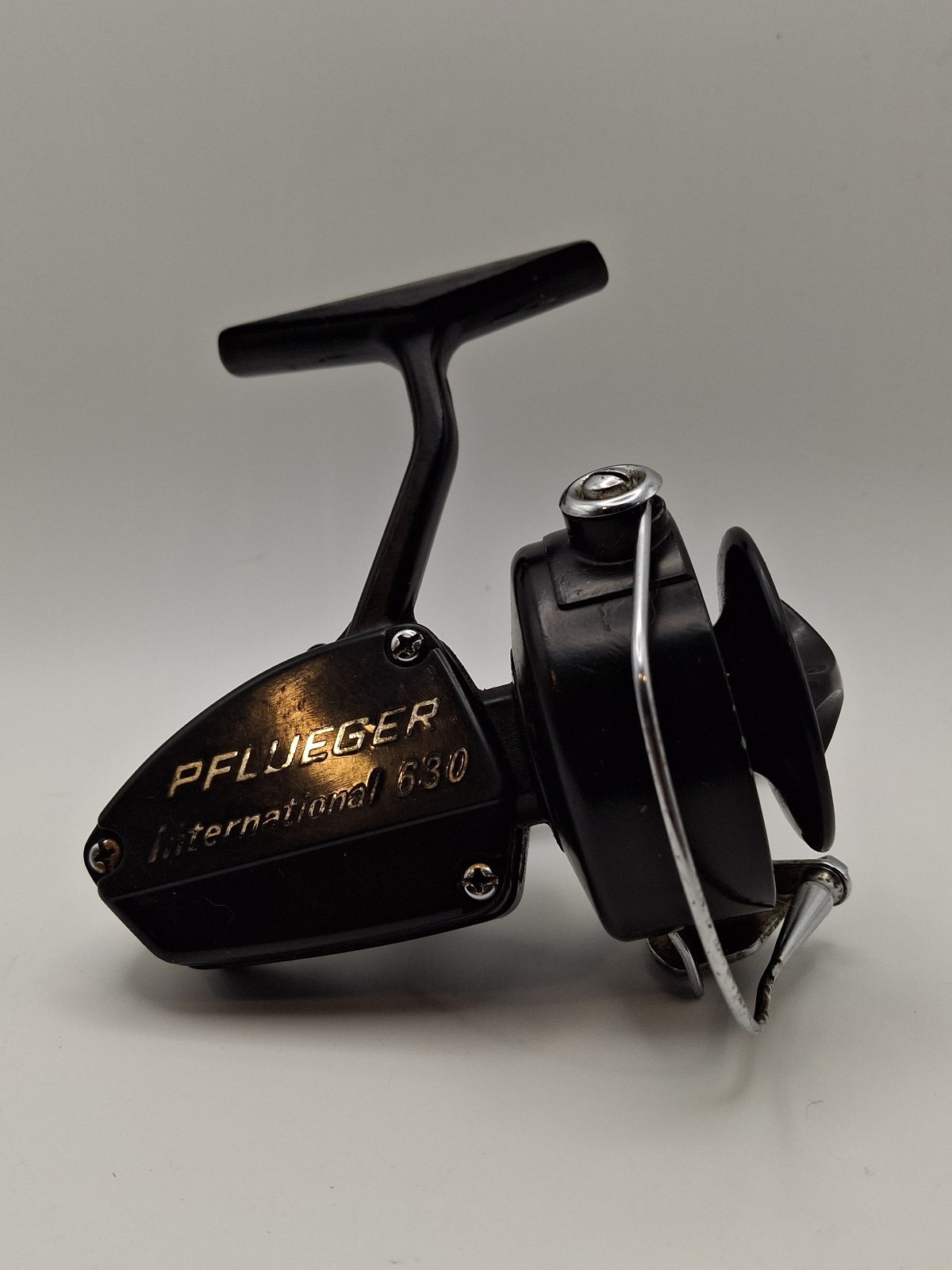 Vintage Pflueger International 630 Open Face Spinning Fishing Reel Japan