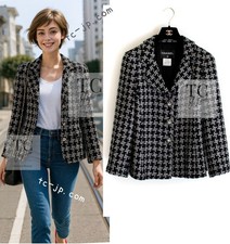 CHANEL 10S Black White CottonSilk CC Pearl Button Tweed Jacket 38 40 US6 8