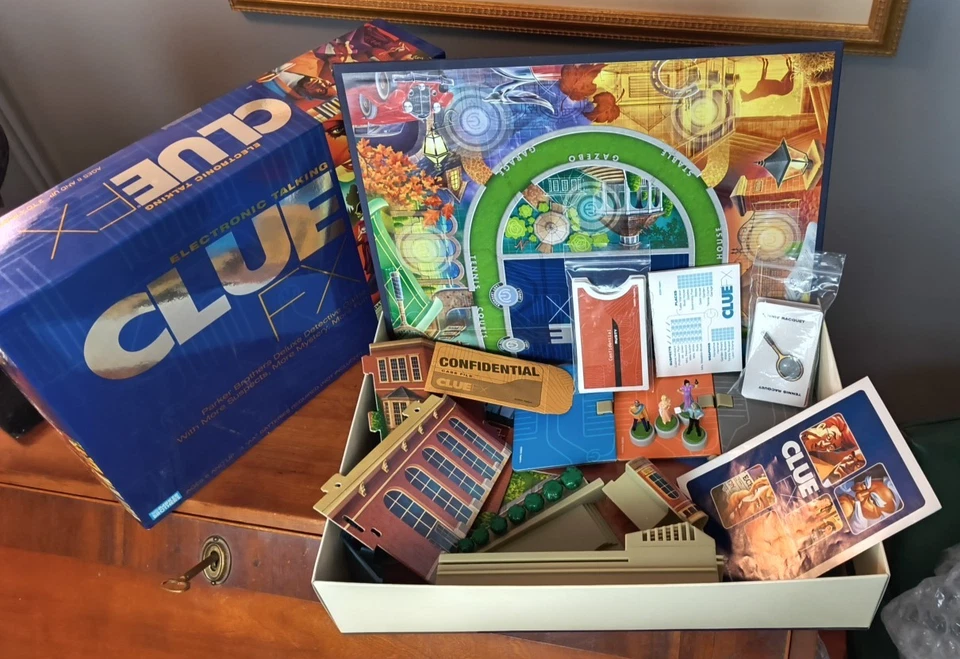 Electronic Talking Clue FX by Parker Brothers Very Nice - Image 2 of 3