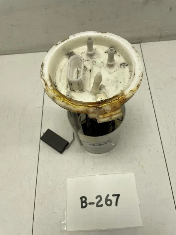 Volkswagen Golf 2012 bomba de combustible OEM+ Foto 4 de 4