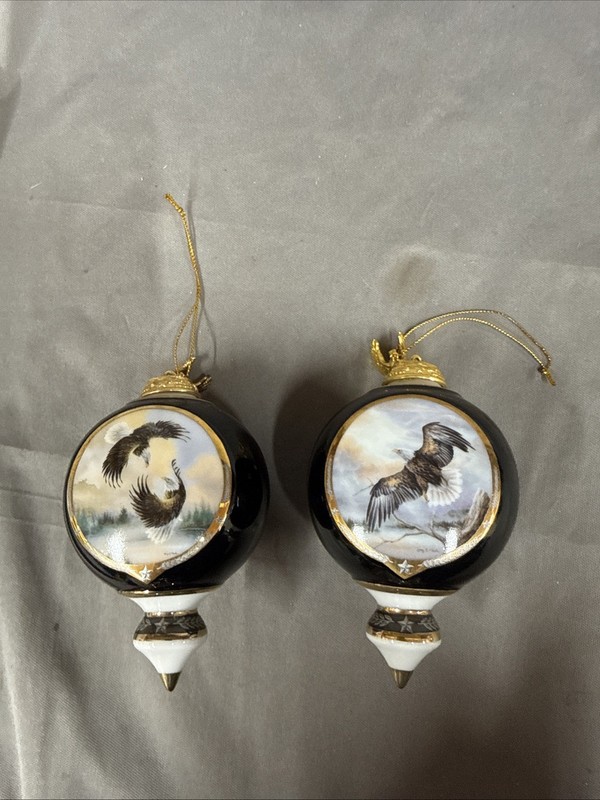 1999 Bradford Editions "America the Beautiful" ornament of an American Eagle