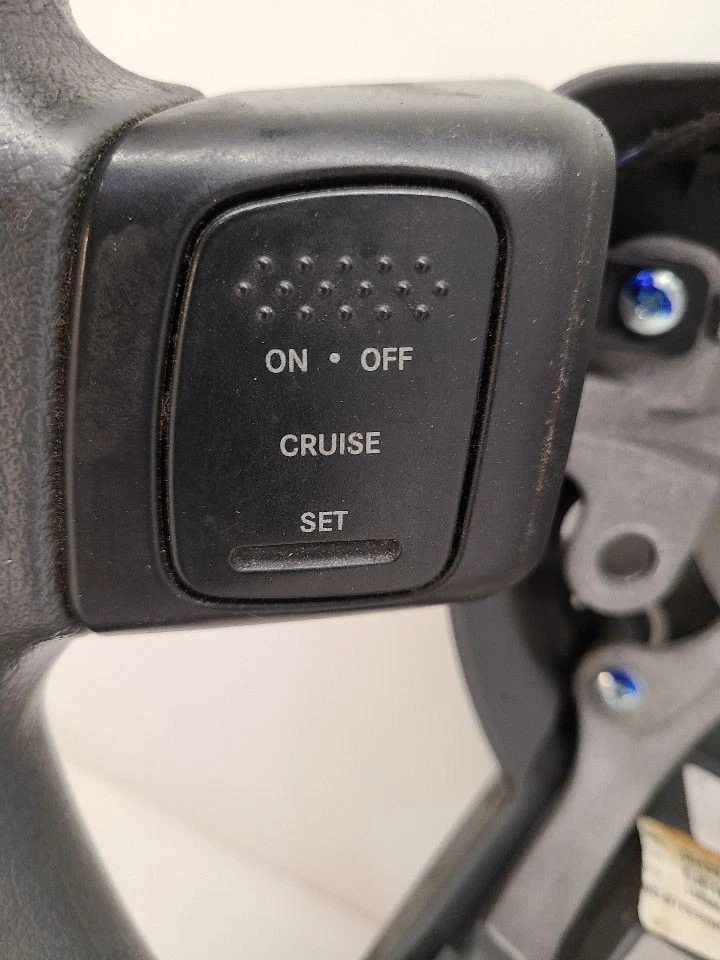 Dodge Dakota 2006 06 volante con controles 5JE181DHAJ  Foto 2 de 4