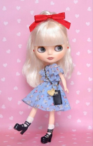 UR4 Me Neo Blythe Doll by GOOD SMILE COMPANY - Fashion Doll - Picture 3 of 8