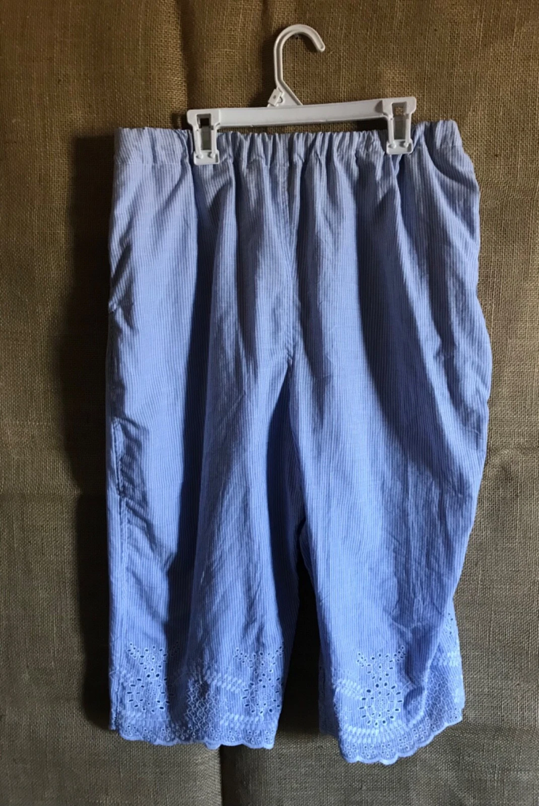 Kat Paws Capri Pants in 100% Cotton in Blue/White Stripe,OS