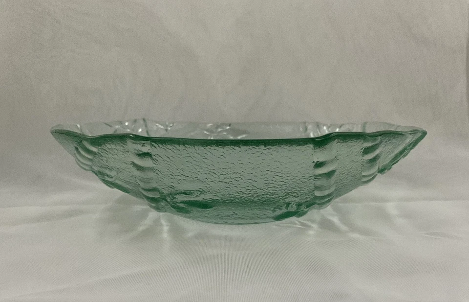 Ensaladera de vidrio Pier One con patrón de bambú Foto 3 de 4