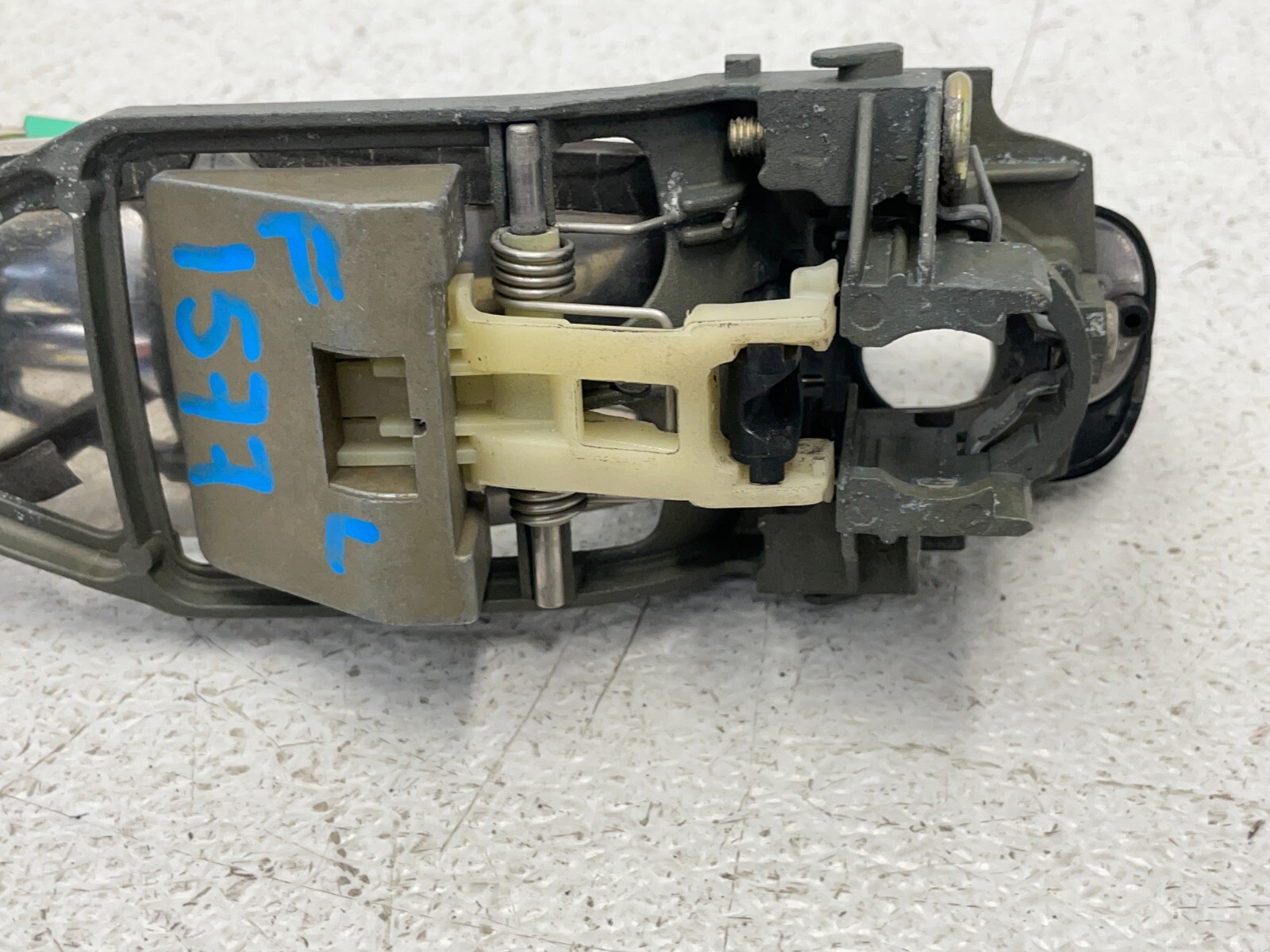 2003-2007 Bentley Continental GT Front Left Exterior Door Handle Black 1577 OEM