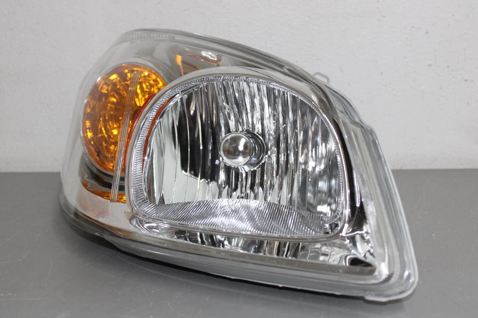 2005 2010 CHEVROLET COBALT G5 RIGHT SIDE HEADLIGHT - Image 3 of 4