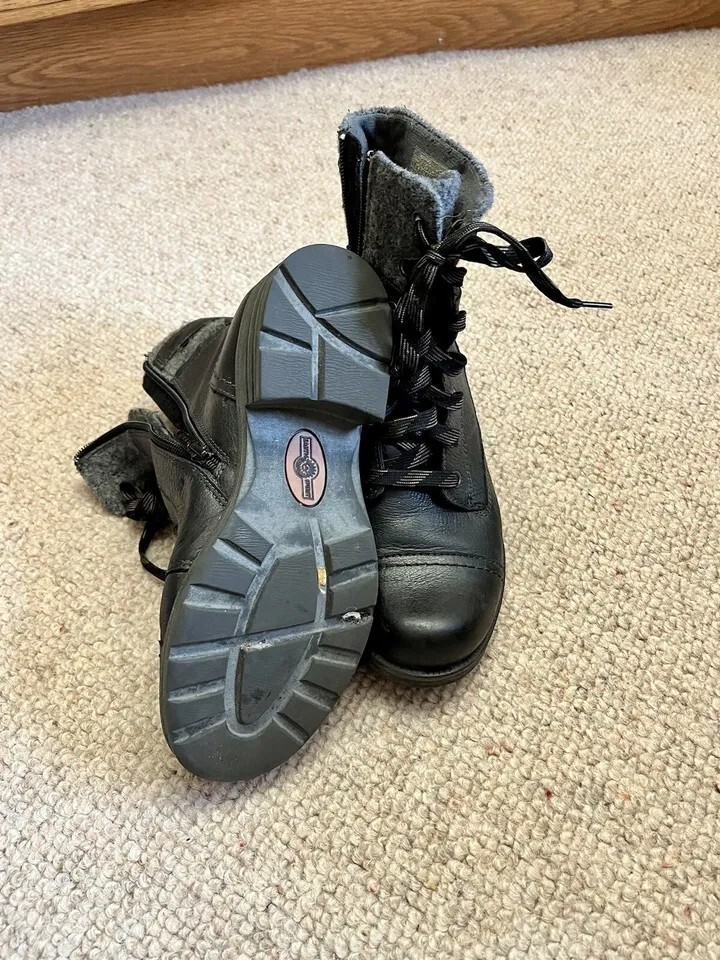 Size 5 Earth Spirit Black Leather ladies BOOTS eBay