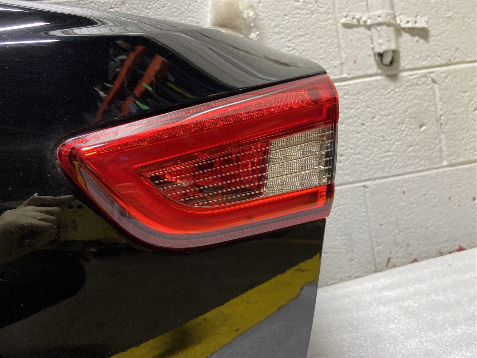 2014-2023 Maserati Ghibli SQ4  Rear Trunk Deck Lid Door OEM Lights included
