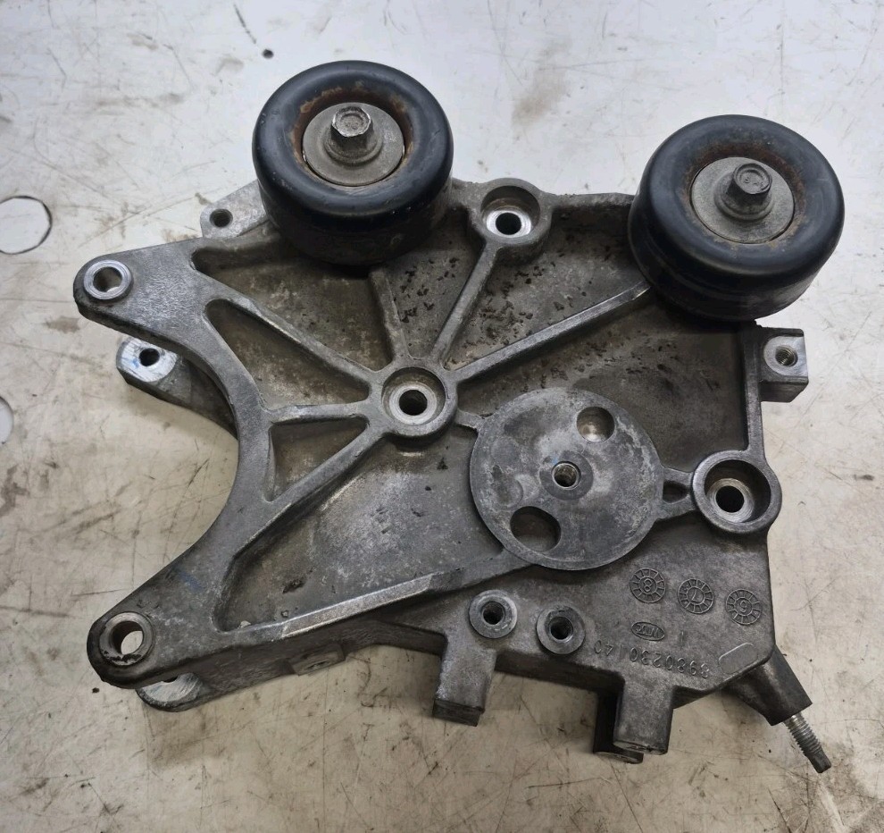 08 09 10 SILVERADO 6.6L LMM Duramax Alternator Bracket 8980230140
