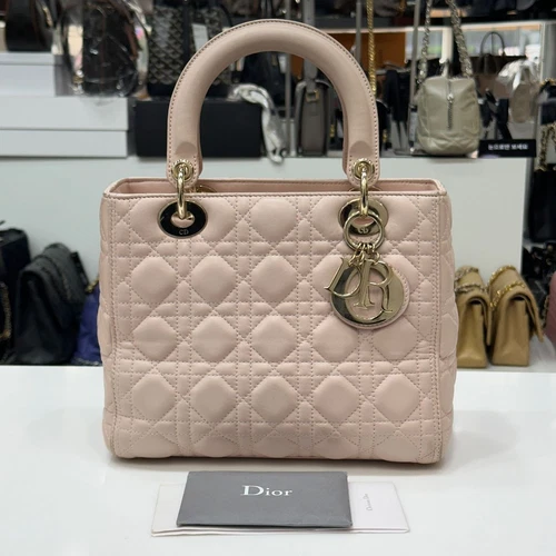 Sac fourre tout Dior Lady rose poudré moyen CAL44550 130226488