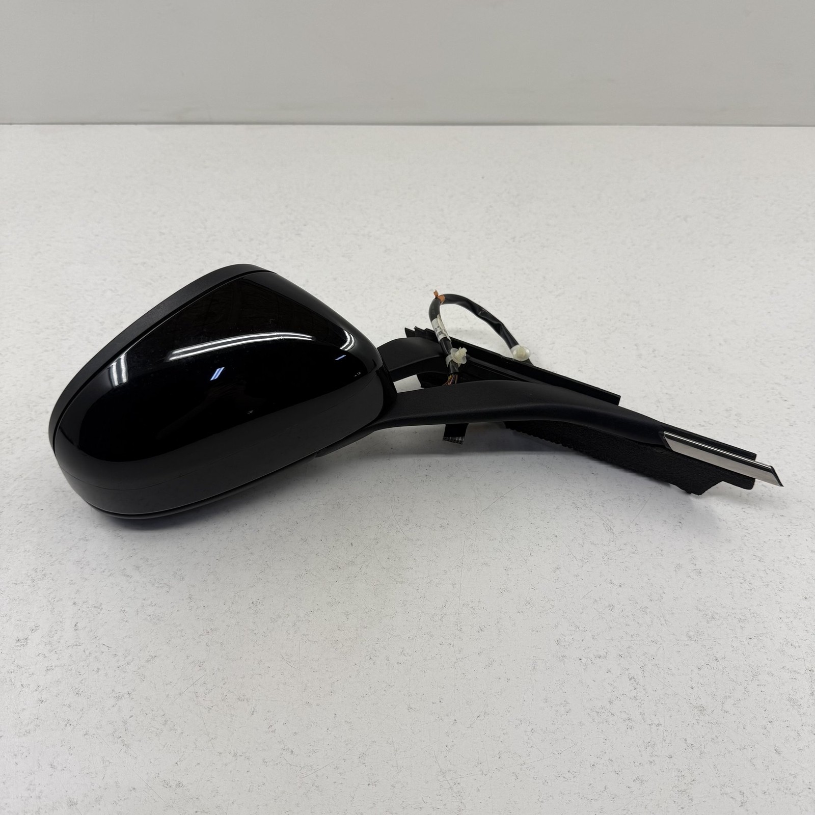 Aston Martin V8 Vantage 2006-2017 Right Side mirror