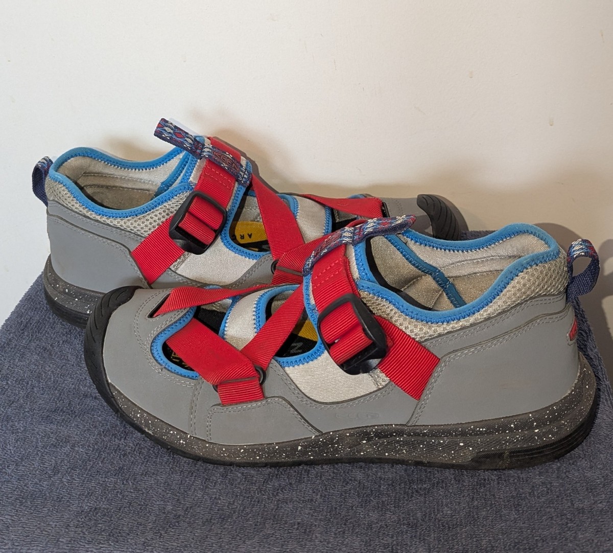 Keen Zerraport Trail Hiking Sandal Grey Blue Red Mens Size 8.5 1025002 NWOB NEW Keen Zerraport Trail Hiking Sandal Grey Blue Red 1025002  main image 2