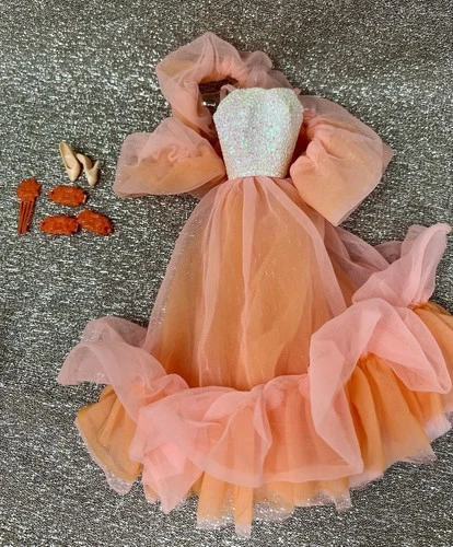 HTF Vintage 1984 Peaches n Cream #4598 Barbie Dress Boas Shoes Hair Accessories