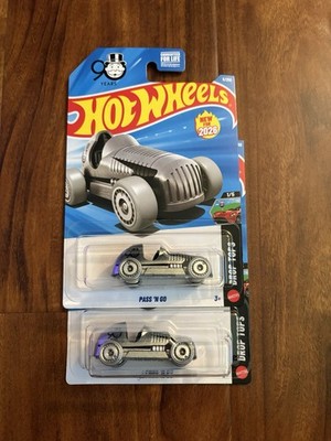 2026 Hot Wheels DROP TOPS 1/5 Pass 'N Go / Lot Of 2