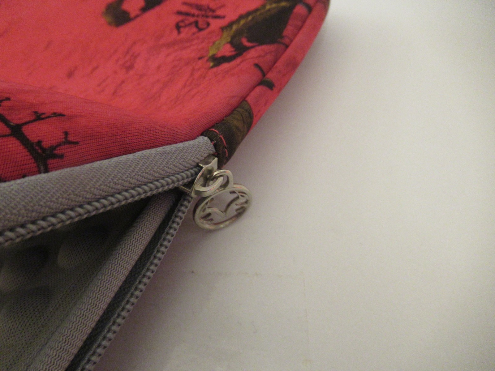 Realtree Xtra Colors 10" Tablet Sleeve Soft Padded Cover Pink Camouflage