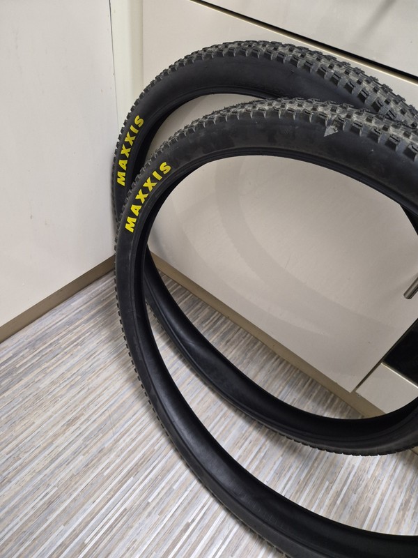 Maxxis Rekon 29x2.25" Wired Mountain Bike Tire Black pair