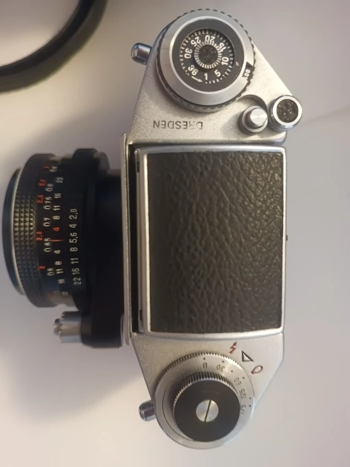 EXA 1A - GDR  - 35mm SLR w/ 50mm f/2.8 Zeiss Jena Tessar, Tripod, Flash bracket - Bild 3 von 4