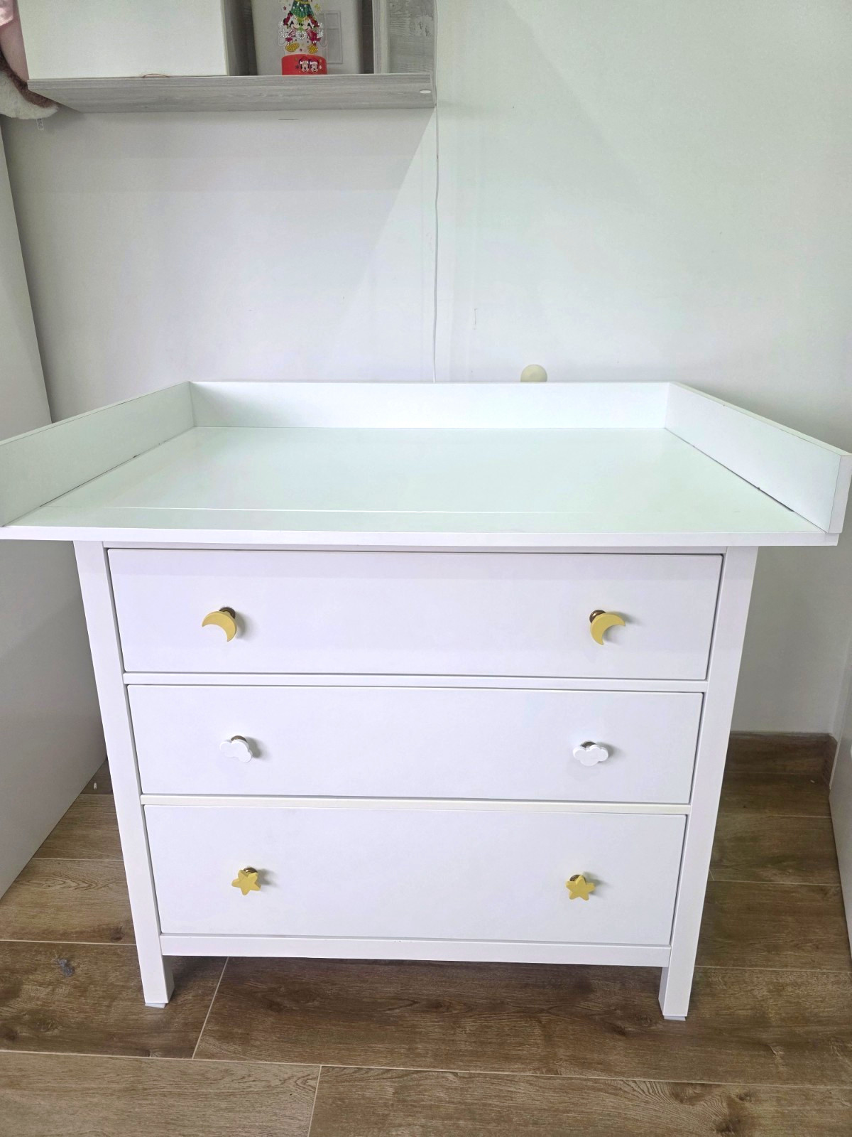 IKEA Wickelkommode aus Holz Weiß mit Wickelaufsatz, 3 Schubladen