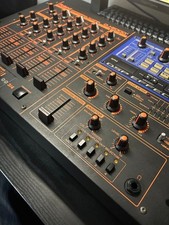 Roland DJ-2000 Professional DJ Mixer 4 channel Mixing good