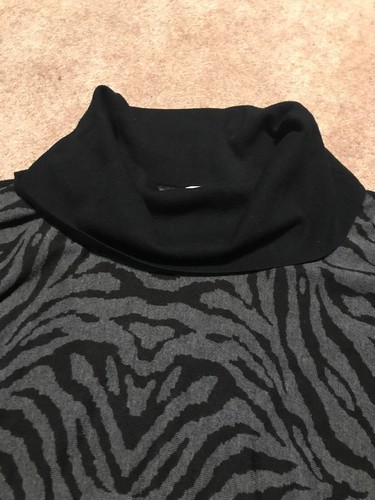 Charter Club Black Gray Animal Print Zebra Turtleneck Poncho Sweater S/ M - Picture 2 of 4