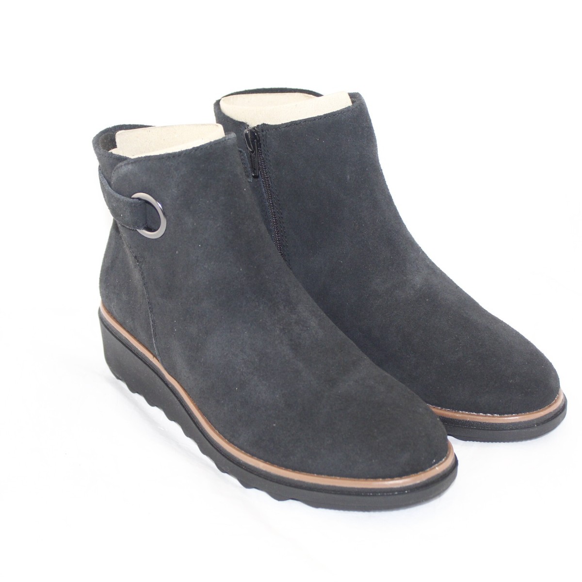 Clarks Men’s Black Leather Chelsea Boots w/Top Stitch Rubber Outsole-Size 10.5M Amazon.com | Frye Tyler Flex Lace Up Boots for Men Crafted  main image 4