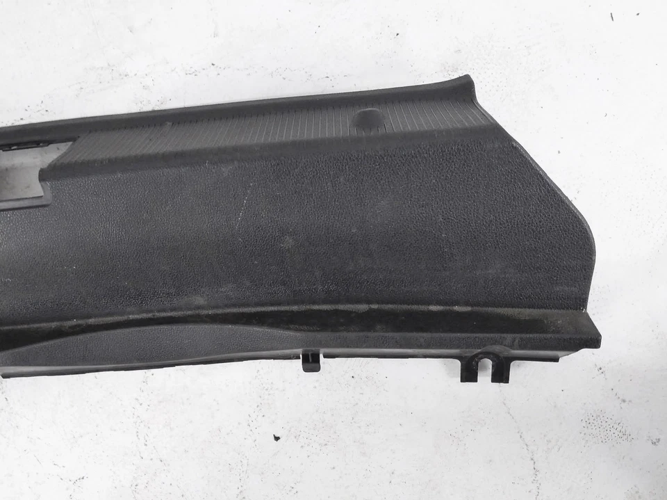 Panel de embellecedor trasero de maletero de carga Mercedes-Benz C250 2012-2015 204-690-48-00-9051 Foto 2 de 4