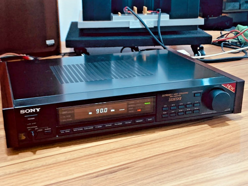 Beautiful condition Sony ST-S333ESXII ES series FM/AM radio tuner
