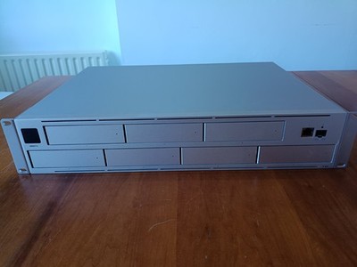 Ubiquiti UNAS-PRO UniFi NAS 7 Bay 10Gbps Network Attached Storage Device 2HE Rack