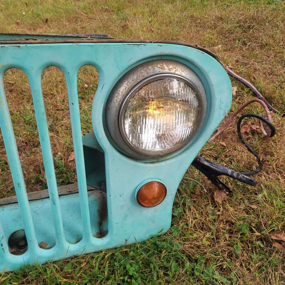 Rejilla Jeep Willys con faros funcionando vintage??? Foto 3 de 4
