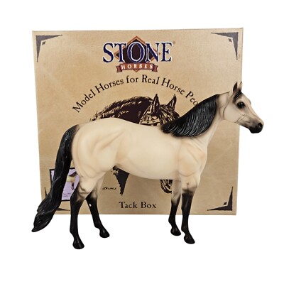 Peter Stone DEFINITELY A DUNIT 9962 Buckskin Ideal Stock Horse with Box ISH 1999