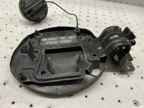 2003-2007 Nissan Murano OEM Fuel Gas Tank Door Lid Cover Black - Picture 8 of 10