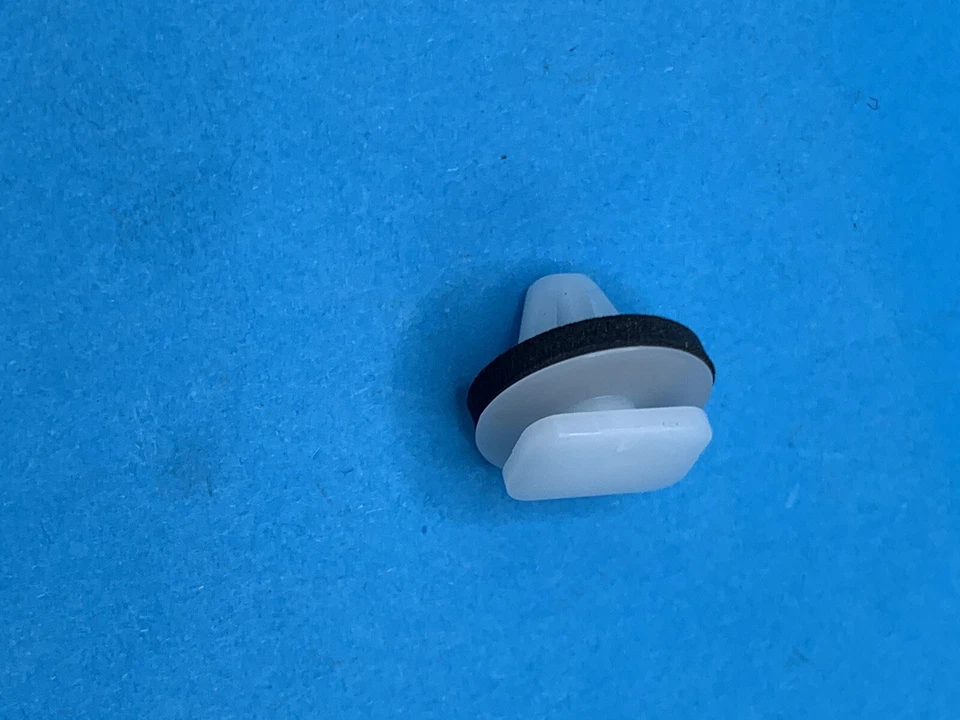 (QTY 6) Interior Door Handle Trim & Wheel Opening Retainer Clip for GM 11610700 - Image 4 of 4