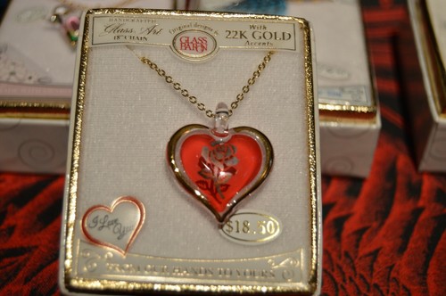 Glass Baron pendant Red heart with rose 