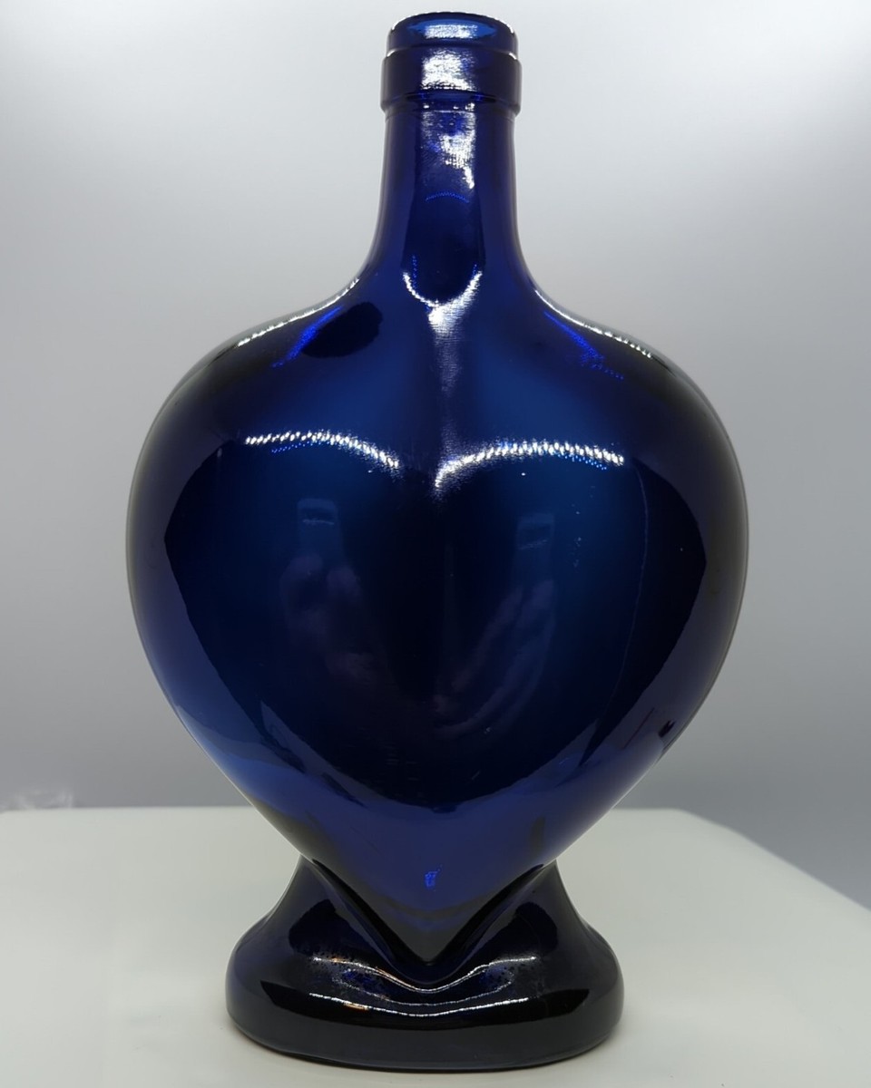 Vetreria Etrusca Italy Cobalt Blue Heart Shaped Bottle 9 Vetreria Etrusca Italy Cobalt Blue Heart Shaped Bottle 9