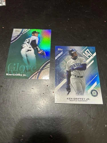 2026 Topps Series 2 Ken Griffey Jr. Base (RAW)