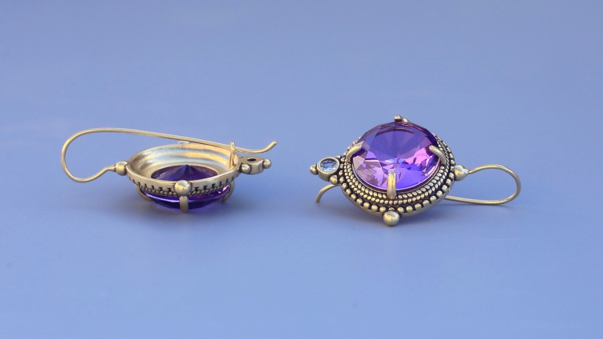 Boucles D'oreilles Dormeuses Rondes Dorées Serties CZ Verre Vert Rose - Rétro - Neuf
