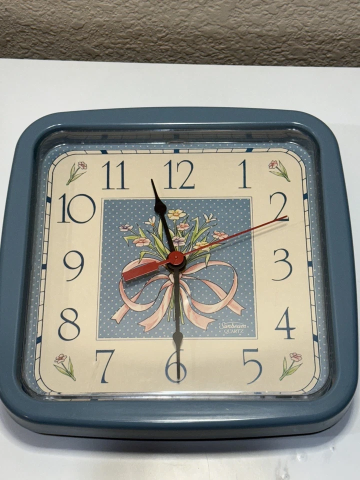 -SUNBEAM- Vintage Quartz Wall Clock Flowers Blue “Tested” NICE - Image 3 of 4