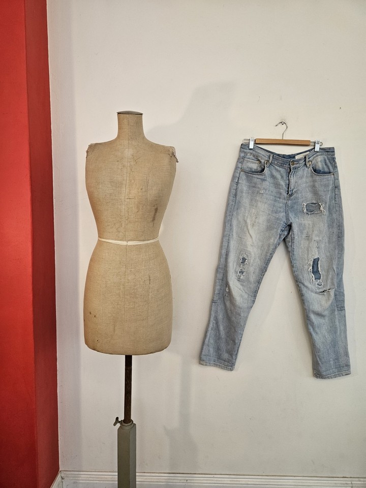 Sass & Bide Denim Jeans Boyfriend Vintage Destroyed Size 28