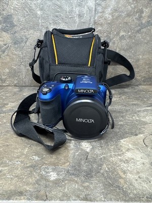 Minolta - ProShot MN40Z 20.0 Megapixel Bridge Camera with 40x Optical Zoom Lens