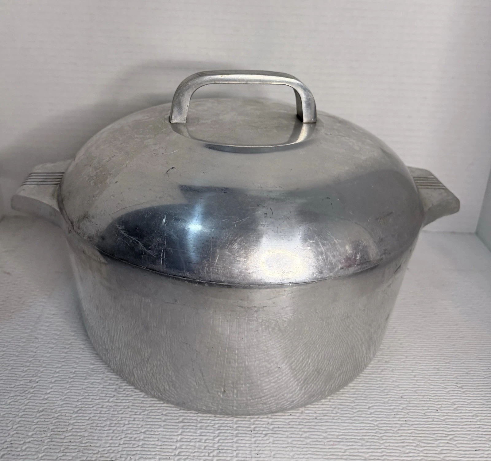 Vintage Wagner Ware Magnalite 4248-P Round Roaster 5 Quart - Made in USA
