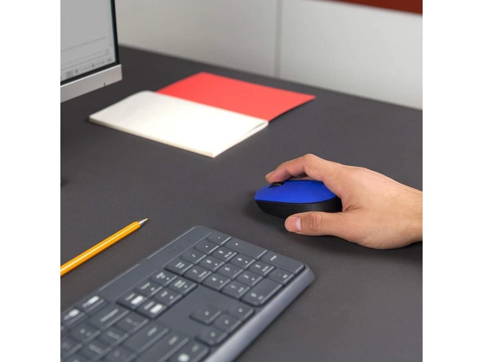 Logitech M170 Wireless Mouse for PC, Mac, Laptop, 2.4 GHz with USB Mini - Image 2 of 4